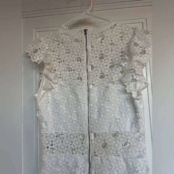 Petal & Pup White Lace Dress EUC XS - Picture 9 of 11